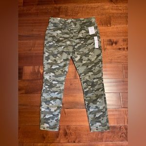 Size 16 Levi’s Pull Up Camo Jeggings